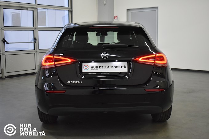 MERCEDES-BENZ A 180 d Automatic Business Sport Light